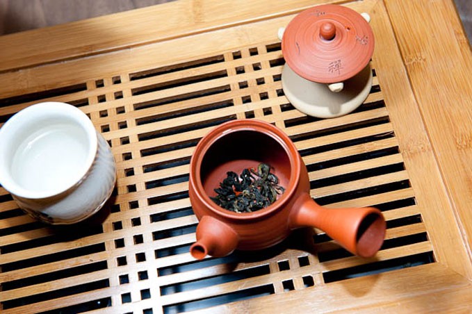 Preparing Green Tea